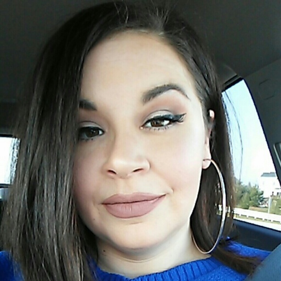 Meet your Posher, Courtney - Picture 4 of 15